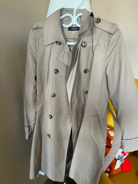 Ralph Lauren Beige Trench Coat with Belt - Picture 2 of 6